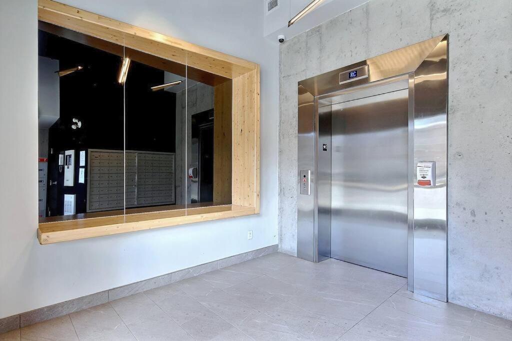 Appartamento Penthouse With Free Indoor Parking Downtown Québec Esterno foto